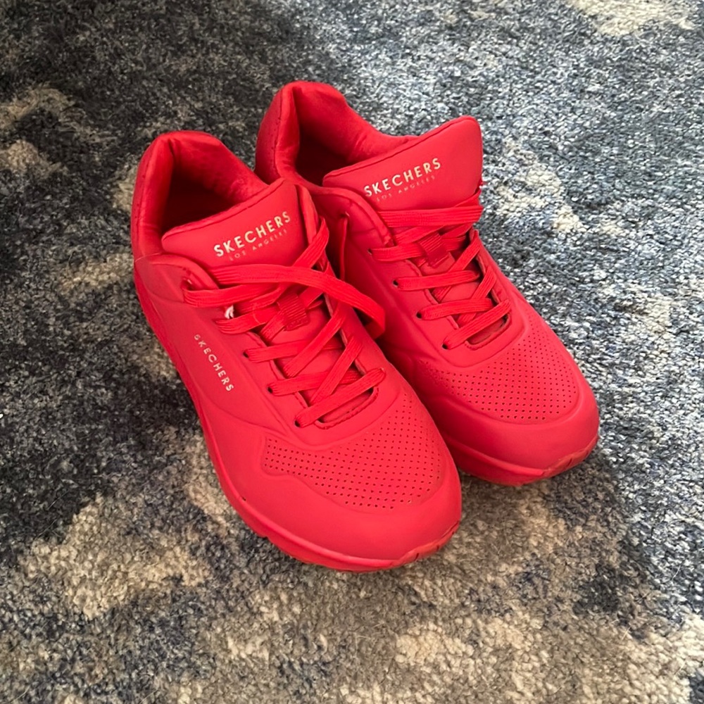 Red Skechers sneakers size 6 1/2